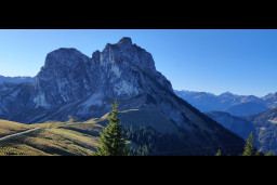 Aggenstein von Norden. Aufstiegsroute rechts erkennbar