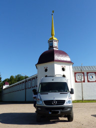 An einem Kloster in Russland