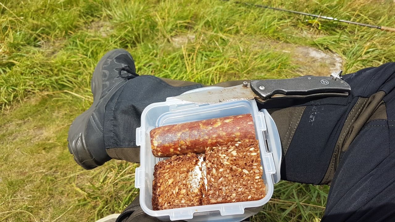 Sebst gemachtes Brot und selbstgemachte Wurst immer dabei