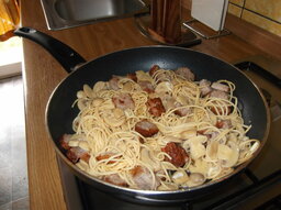 Spaghetti mit Bärlauchhackfleisch 002.JPG