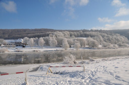 Eisgang auf der Weser.jpg