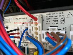 Stecker D+ Abgriff