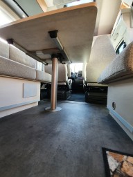 Tisch Pos 2-aa.jpg