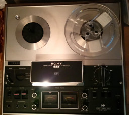 Sony Tonbandmaschine 1980.jpg